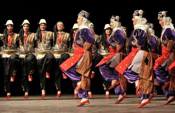 Turkish folk dance