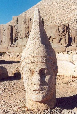 Head of Antiochus I on the West terrace, Mount Nemrut