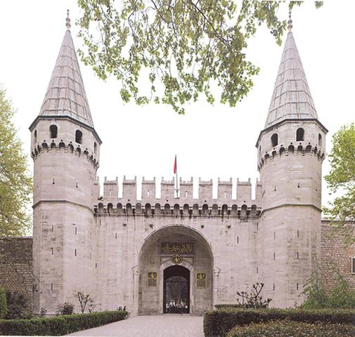 The Bab-ı Hümayun Door (The Sultan?s Gate)